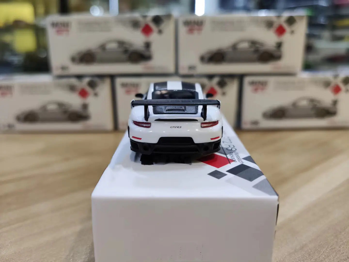 1:64 Mini GT 911 Turbo GT2 RS Diecast Model Car