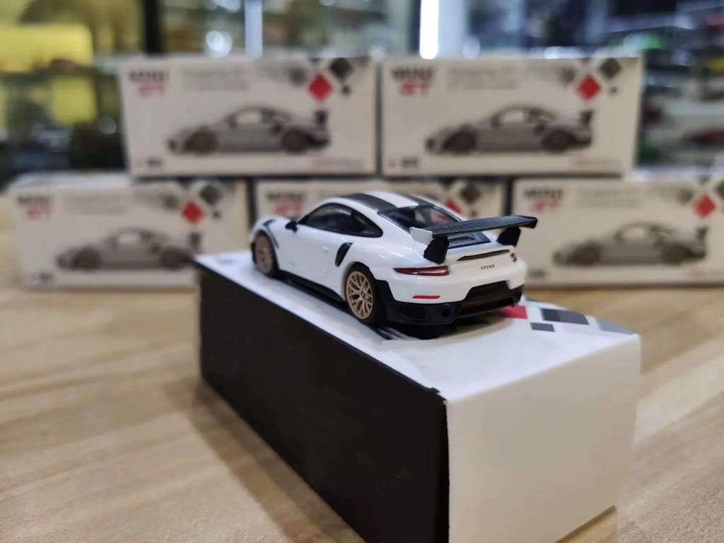 1:64 Mini GT 911 Turbo GT2 RS Diecast Model Car