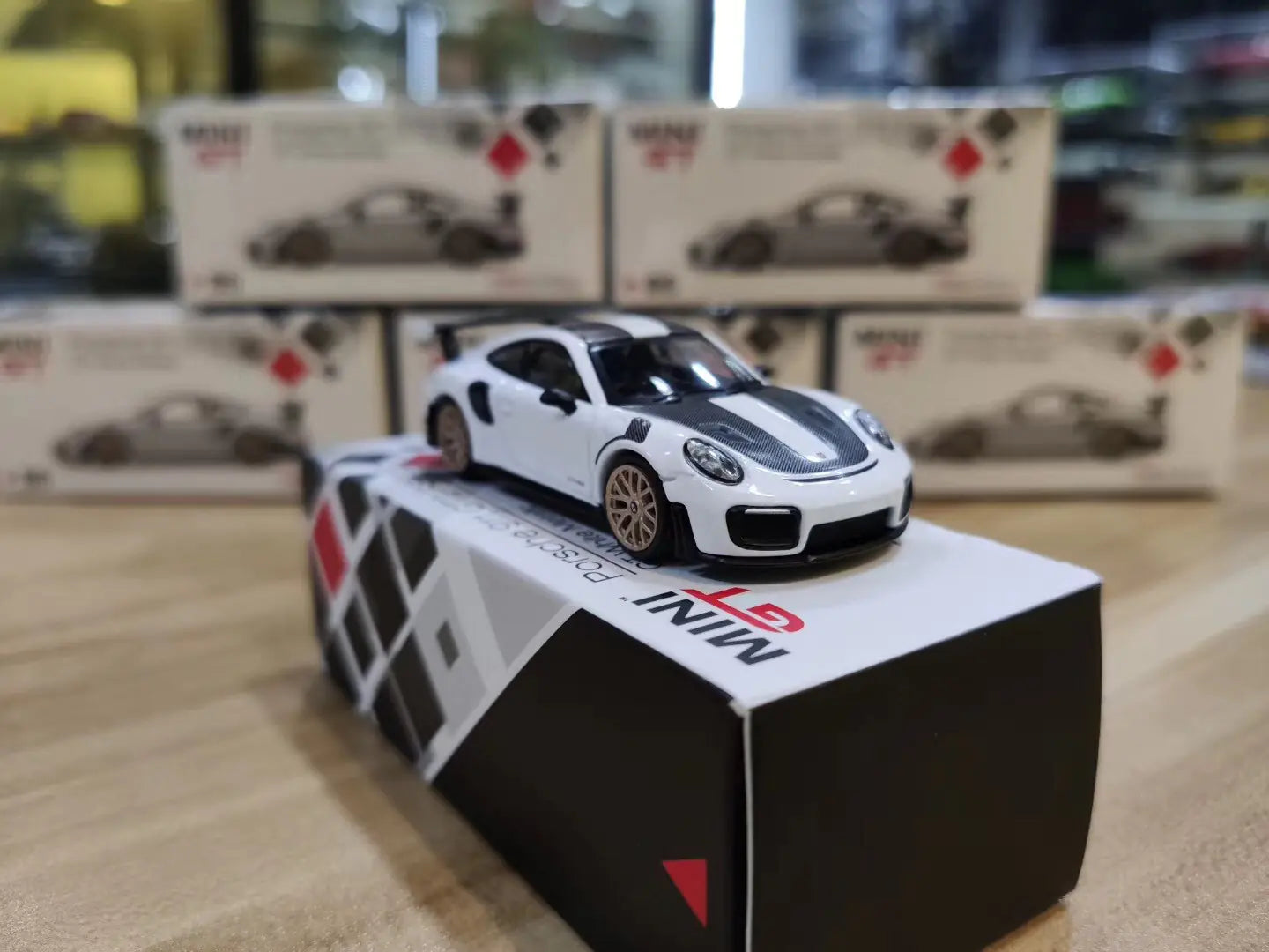 1:64 Mini GT 911 Turbo GT2 RS Diecast Model Car